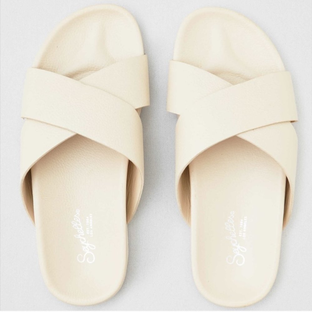 *RESERVED* NWT Seychelles Leather Slides